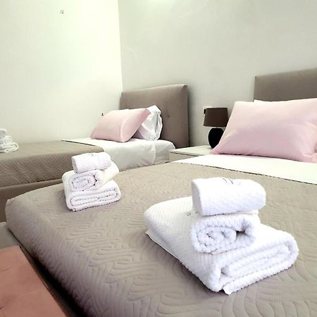Elena&Bryan Guest House ลาสเปเซีย ภายนอก รูปภาพ